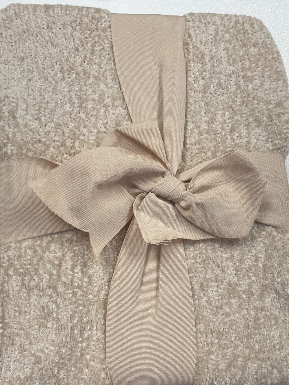 Home Reflections Luxe Knit Oversized Throw, NWT